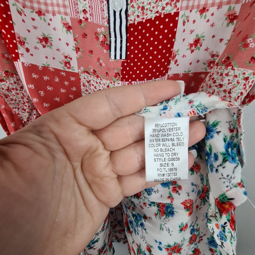 Umgee Womens Red Patchwork Floral Gingham Sleeveless Ruffle Hem Top Small Boho - Picture 6 of 7